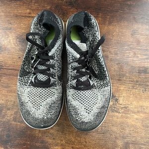 Nike Flyknit Free Run